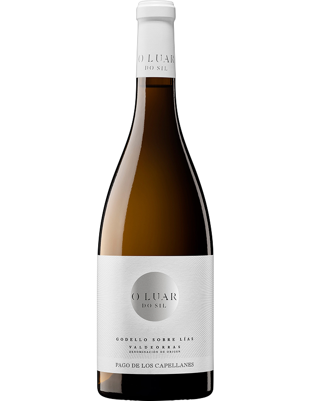 O-Luar-Do-Sil-Godello-sobre-lias-Botella-fondo-blanco